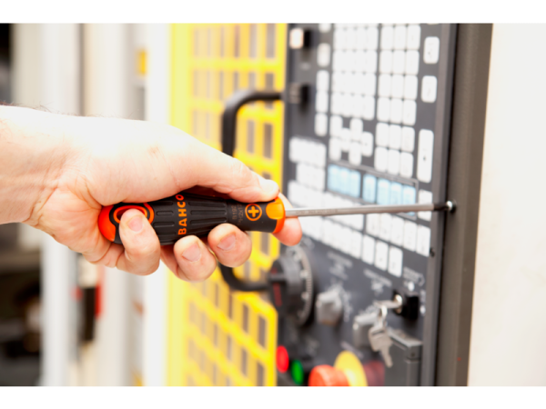 Отвертки под винты со шлицем B190/SB190