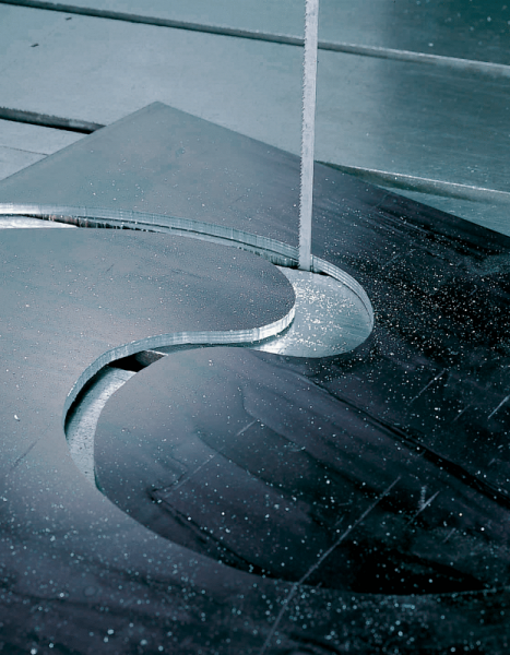 Резка литья 3851 Sandflex® Cobra™ Резка литья 3851 Sandflex® Cobra™
