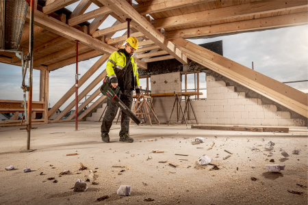 Аккумуляторная садовая воздуходувка LB 18 LTX BL